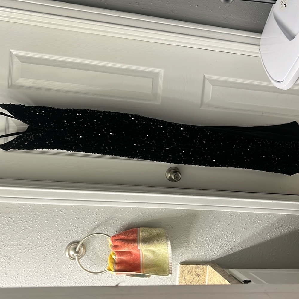 Black dress backless and slit on a side